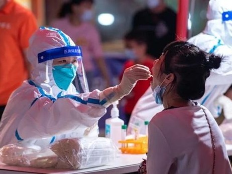 单条8000万！抗疫报道出圈的背后，是一群坚守的媒体人
