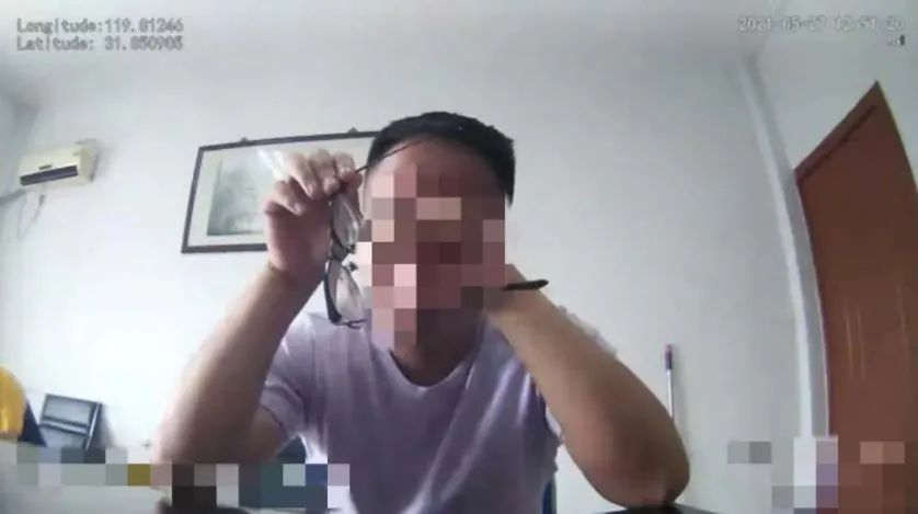 只要我不裸，就要挟不了我？好奇小伙和骗子过招，照样被骗11万！