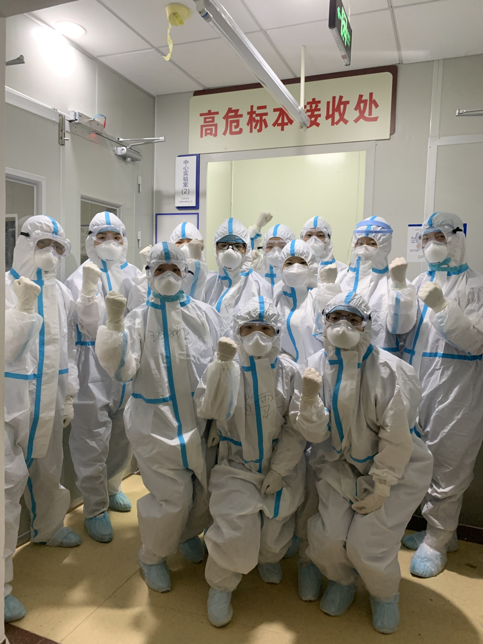 拼劲十足！这家医院日均核酸检测样本量超20万份