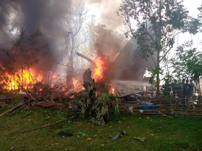 菲律宾军机坠毁已造成29人遇难
