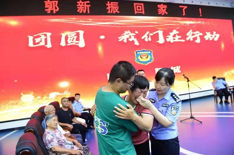 电影《失孤》中的被拐儿童原型郭新振已被找到，犯罪嫌疑人被抓获 