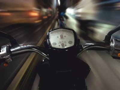 7月12日起，深圳交警启用电子警察查处摩托车“冲禁令”  