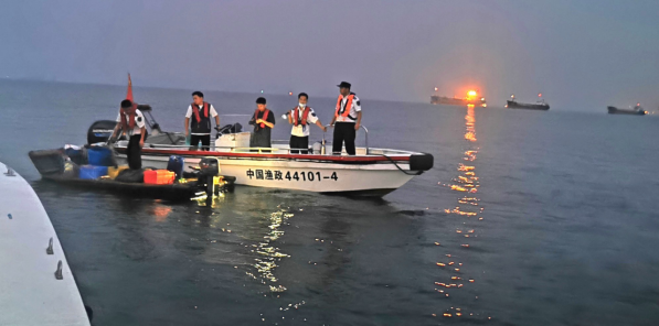 深圳东部海域打响“蓝盾”行动，休渔执法再查三无船舶