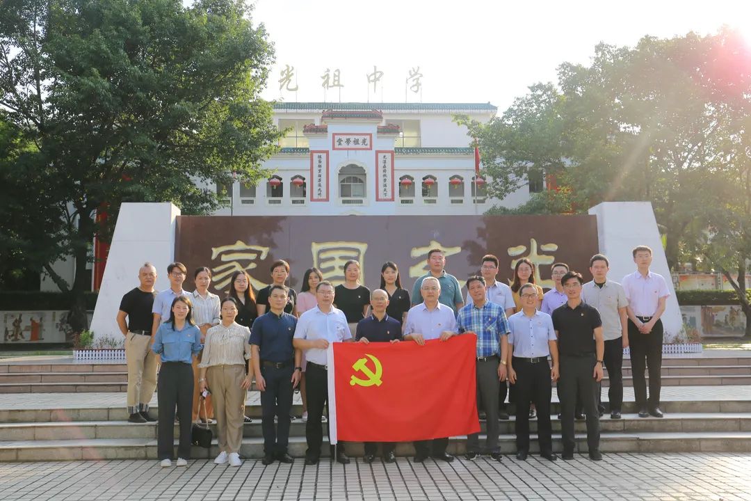 传承红色基因 弘扬革命精神 | 市、区联动开展党史学习教育