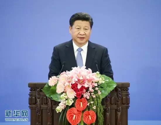 习近平同巴巴多斯总理莫特利通电话
