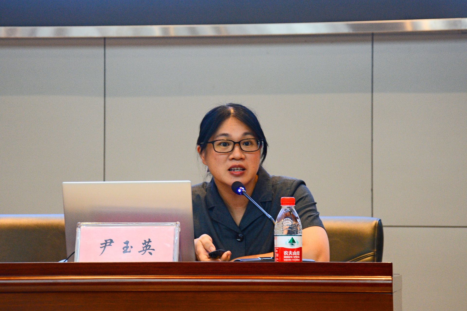 “典”亮新篇章！东莞市石龙镇妇联给妇女讲《民法典》