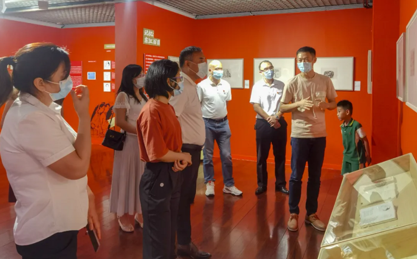 看展学党史 | 深圳美术馆“文化名人大营救主题展”接待多个党支部开展“主题党日”活动