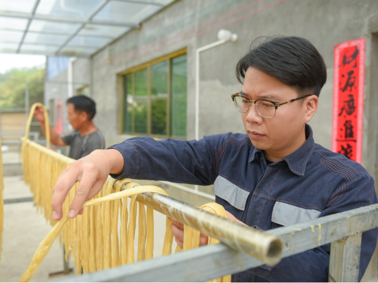南方电网深圳供电局以更有力的举措，持续推进乡村振兴  