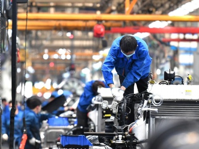 广东上半年规模以上工业增加值同比增长18.5%，工业生产和投资增速高于全国