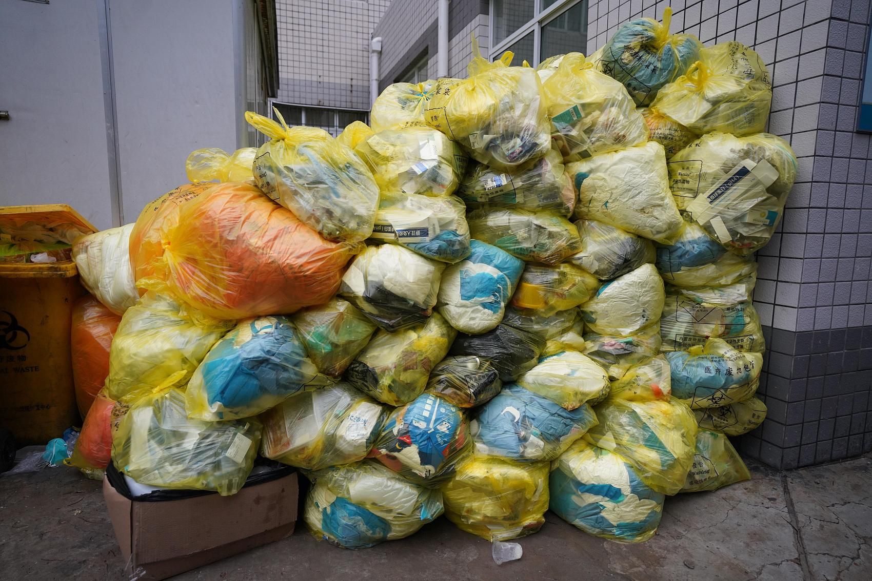 深圳防疫期间每天百余吨医疗垃圾去哪了？全部收集全量焚烧！