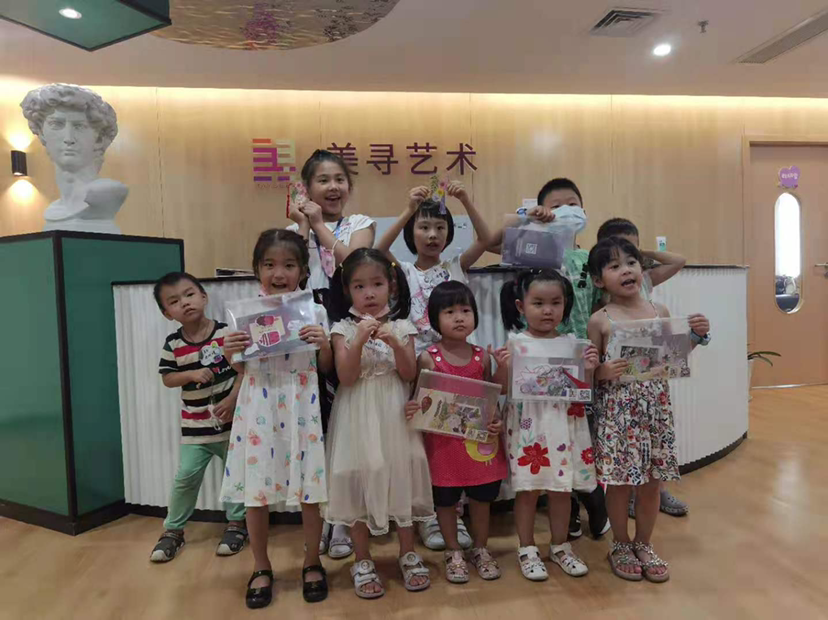 深圳书城举行创意书签DIY特别活动