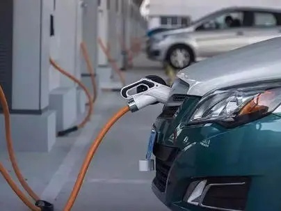 全国新能源汽车保有量603万辆，占汽车总量2.06%