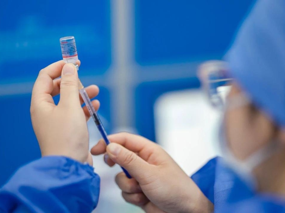 广东省全面启动12-17岁人群新冠病毒疫苗接种