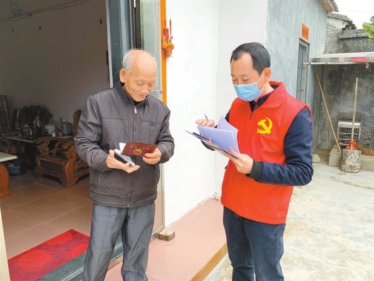 优秀共产党员叶宣：为群众服务是至高无上的光荣