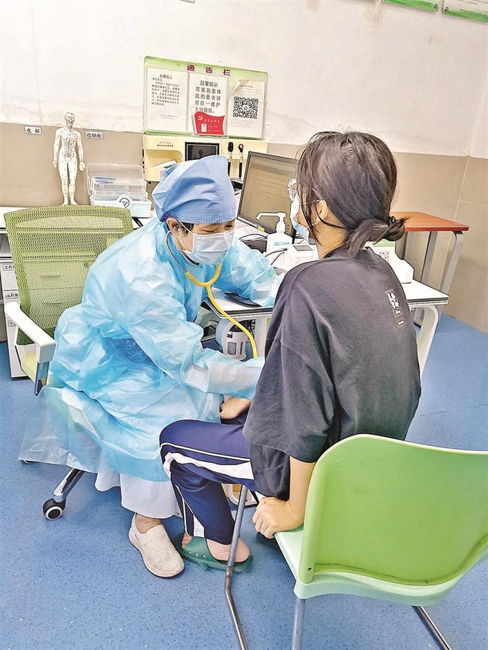 公明社康中心主任李惠霞：带领社区白衣战士 筑牢社区抗疫堡垒