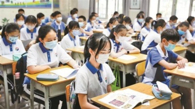 深圳中小学7月11日起放暑假，假期建议师生员工不前往中高风险地区