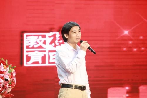 2021年福田区“年度教师”名单出炉！景莲小学文国锋：国学传承路走得艰辛也坚定