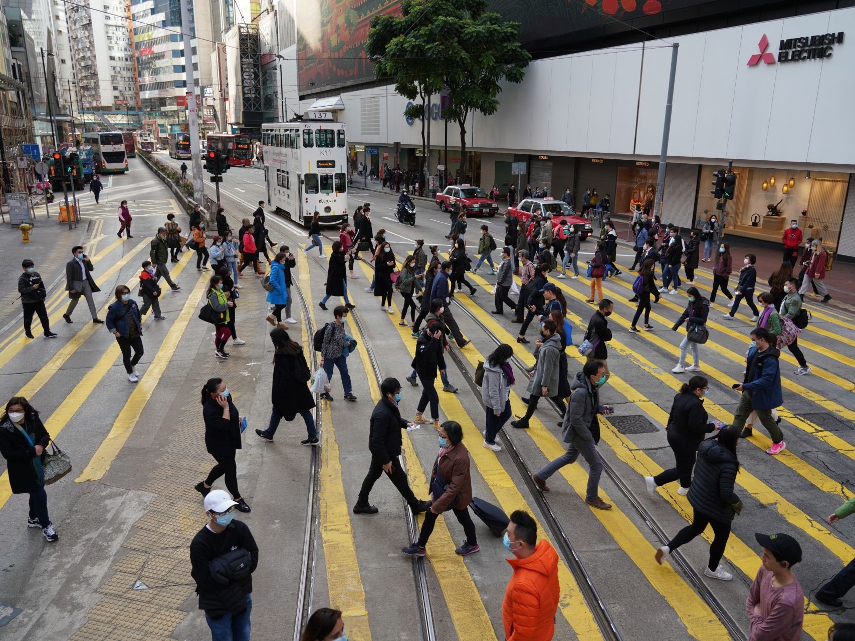 香港失业率继续回落，经济复苏势头持续