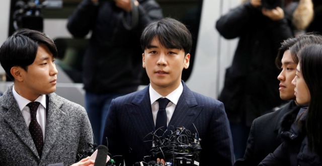韩国艺人胜利涉色情犯罪在韩军事法庭接受终审，检方求刑5年