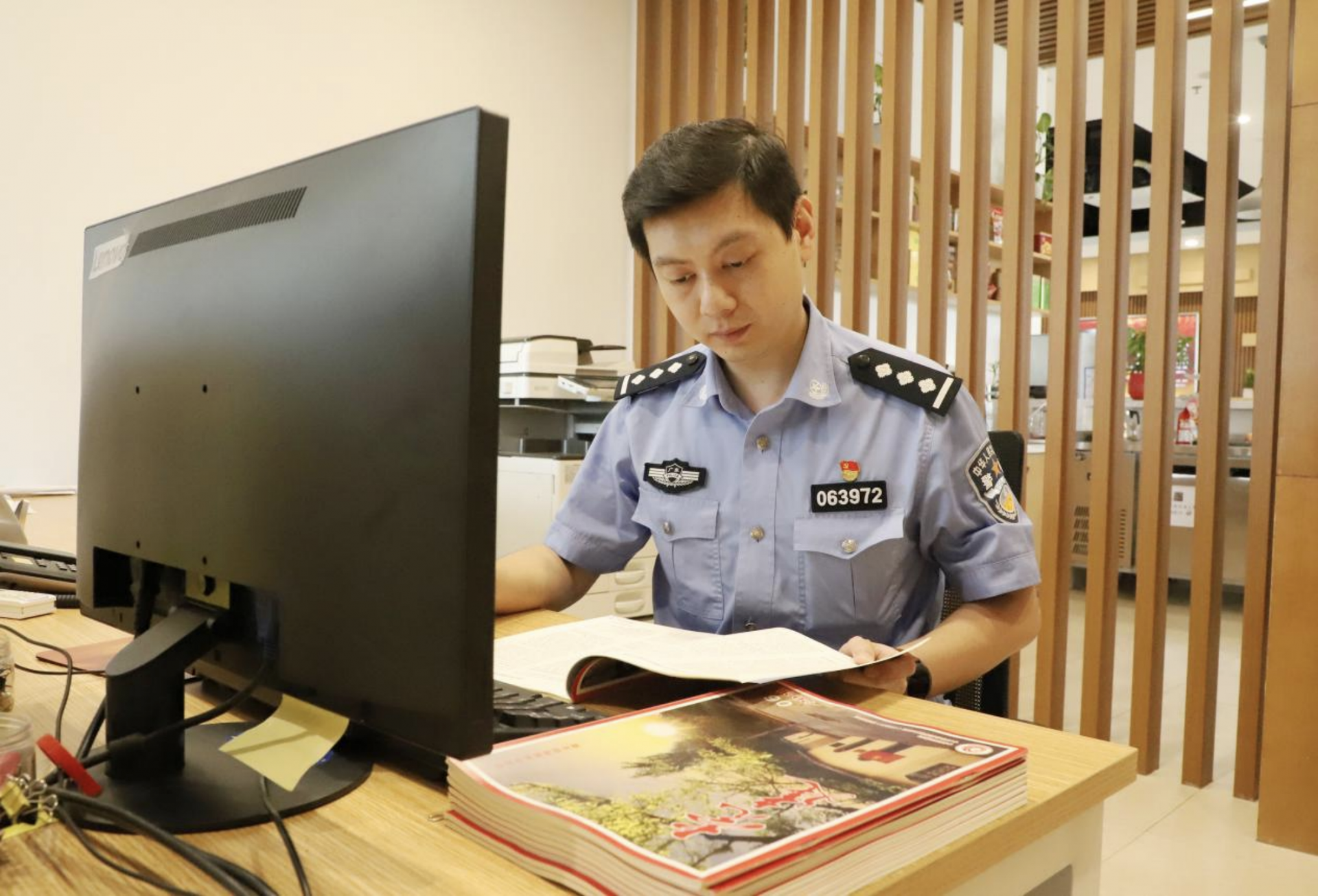光明公安优秀共产党员：守护辖区平安，彰显警队本色