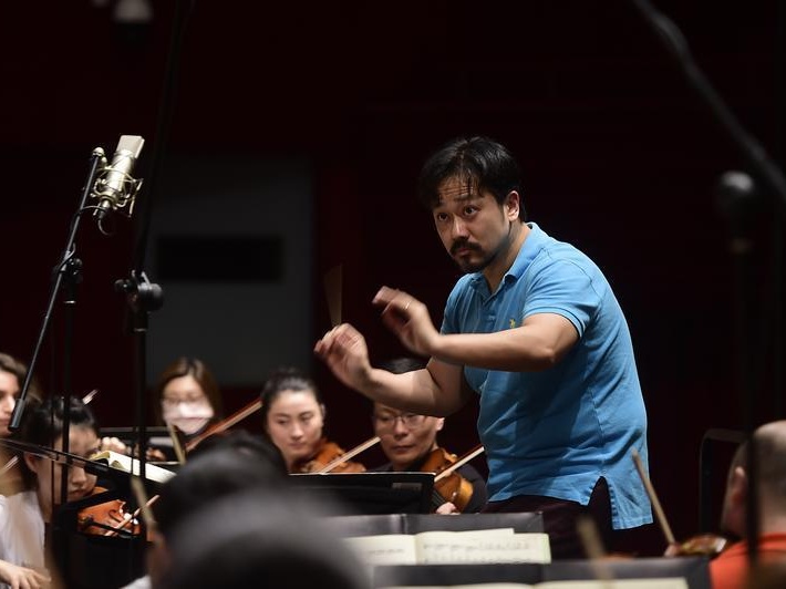 专访深圳交响乐团音乐总监林大叶：“疫情影响演出，但我们没有放弃音乐和理想”