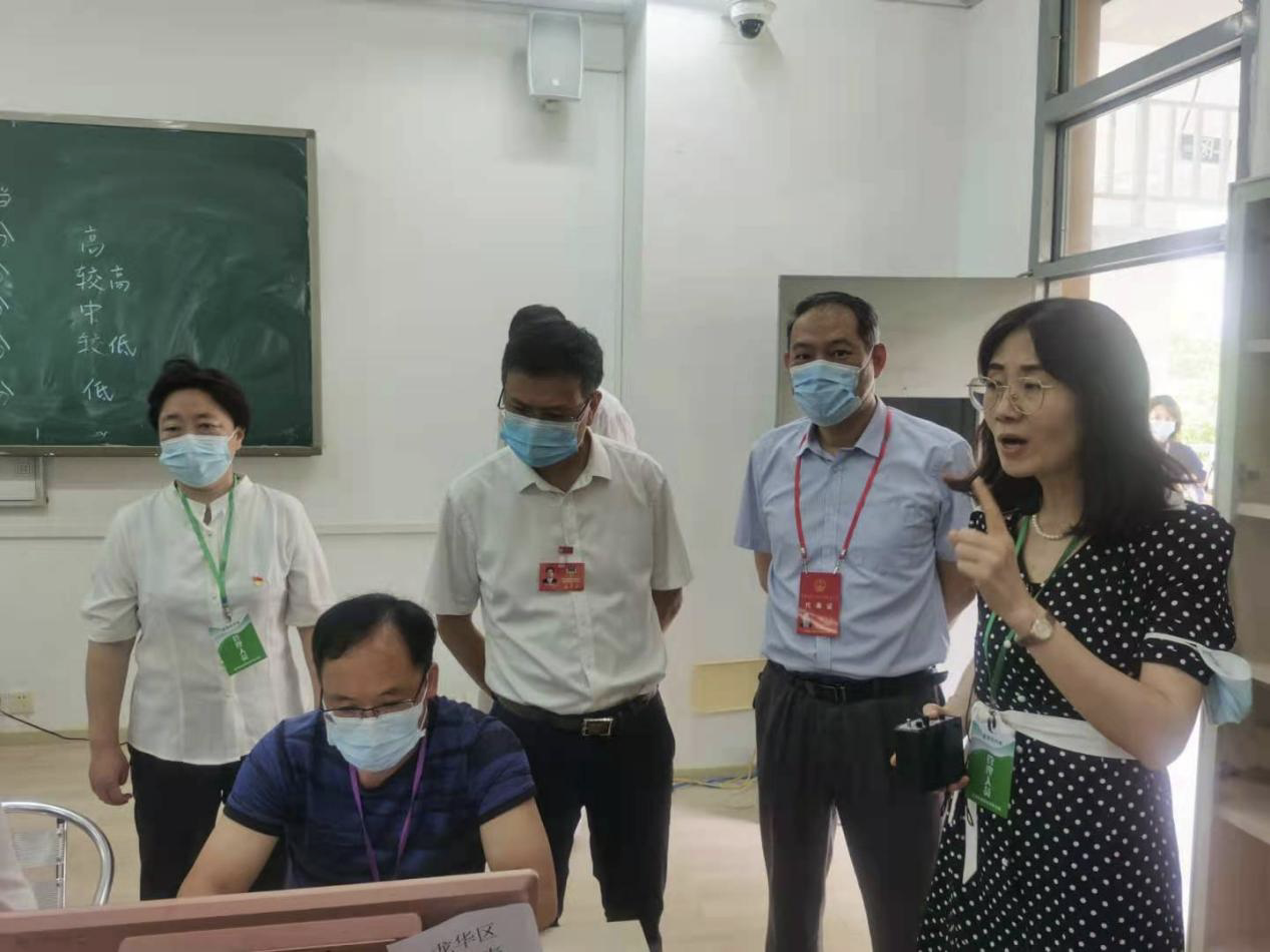 深圳中考和初二学考阅卷工作正在进行  1800余位教师封闭阅卷5天