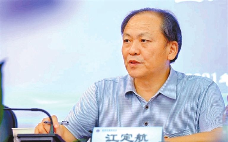 全国优秀党务工作者江定航：“共产党员是我的第一身份”
