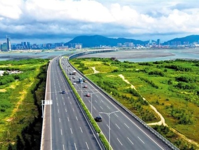 文明创建 圳在行动 | 高速公路沿线环境优化见成效  让市民开车出行成为一种享受