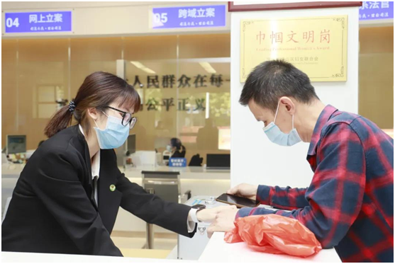 用心、用力、用智、用情，坪山法院“四专四化”打造一站式诉讼服务体系