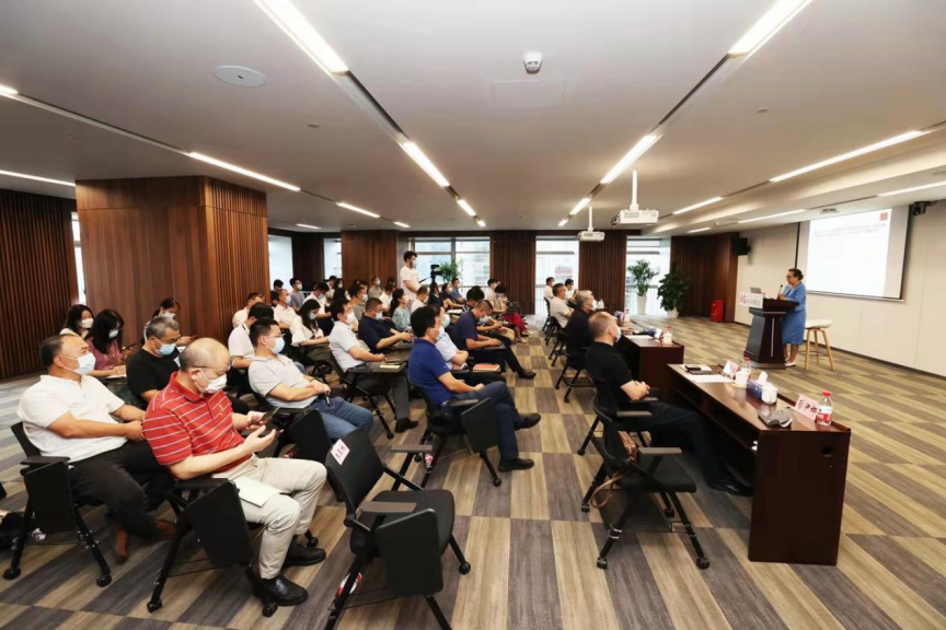 深圳报业集团举办学习贯彻习近平总书记“七一”重要讲话专题宣讲会       
