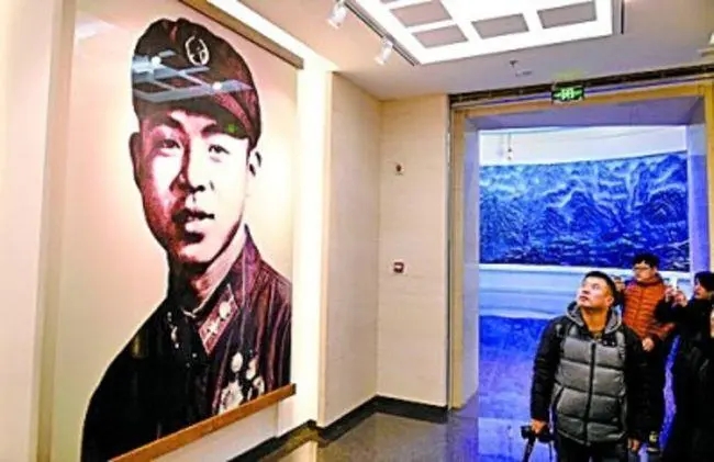 做一颗永不生锈的螺丝钉——雷锋精神述评