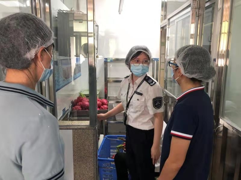 深圳市市场监管部门未雨绸缪开展校园及周边食品安全检查  