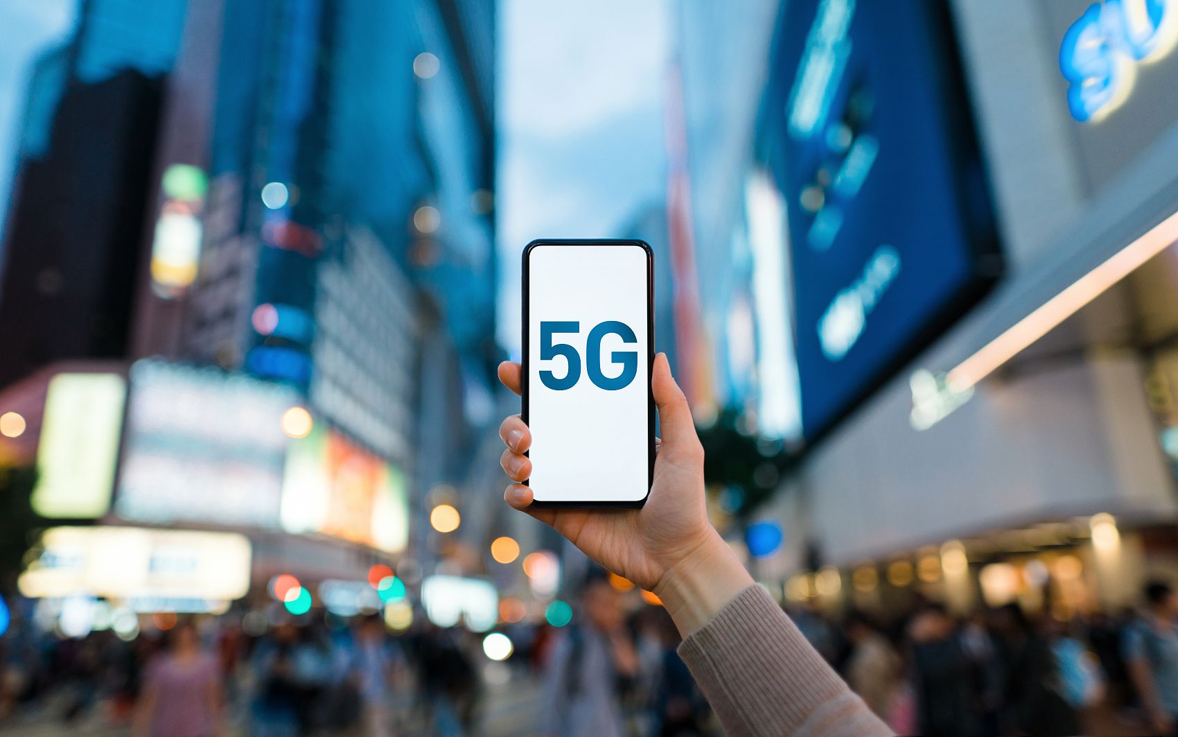 华为等手机取消5G快捷键，运营商为何鼓励用5G？