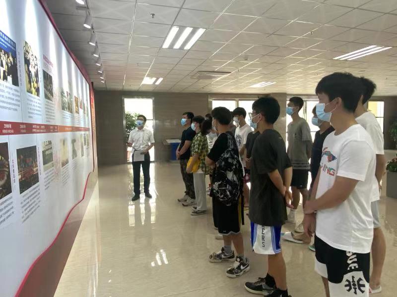 学党史励初心！南澳开展红色教育激励青年参军入伍  