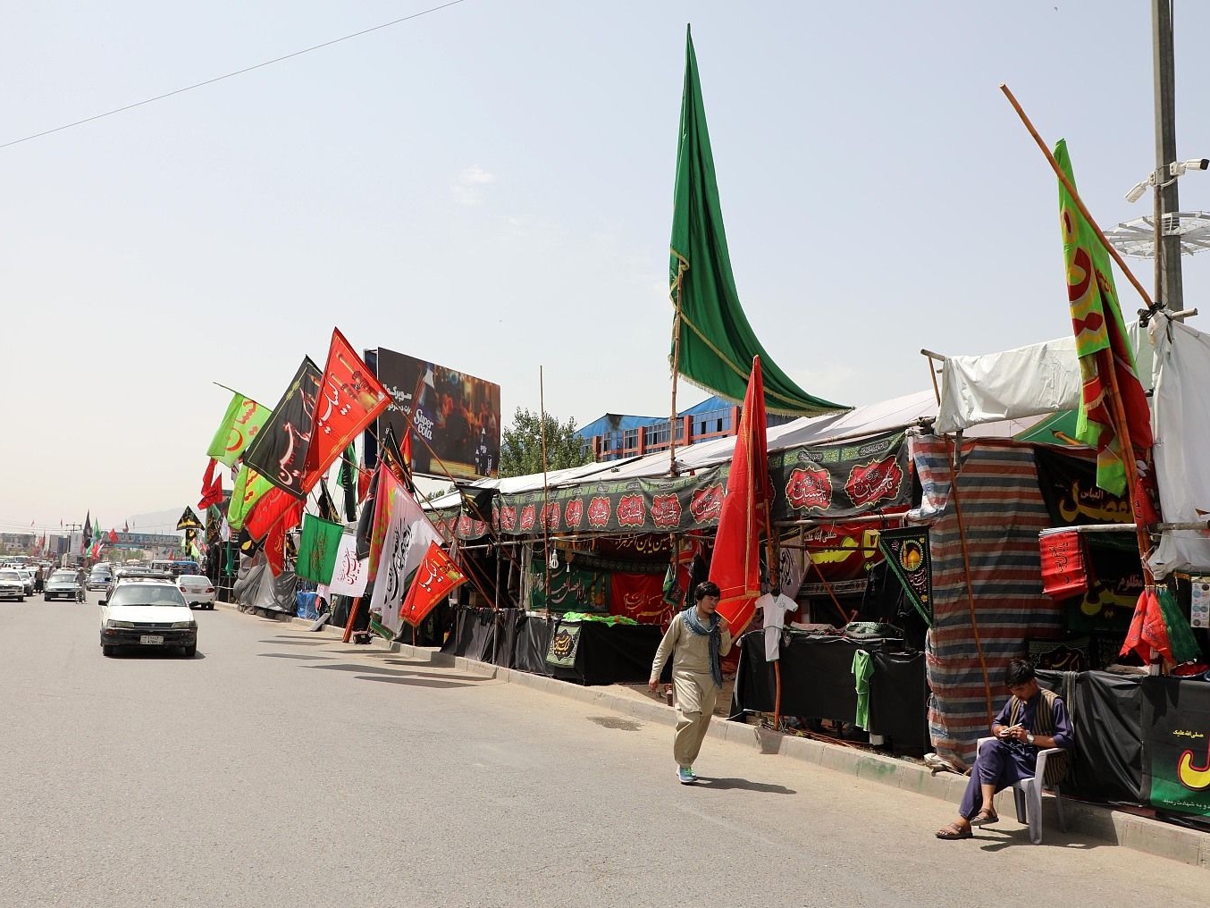 喀布尔市区局势逐步恢复正常，政治协商还在进行中