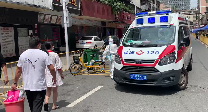 直击珠海市香洲区拱北封控区！孕妇急需送院、父子打羽毛球、准外婆每天的“头等大事”……