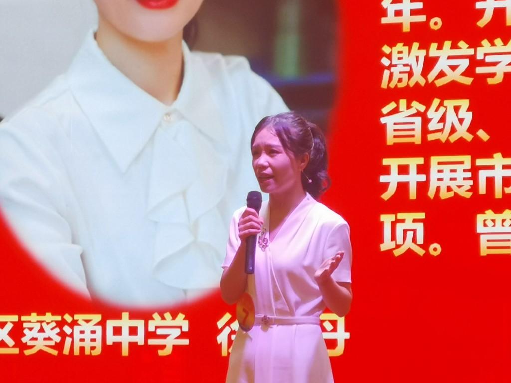 2021年深圳市“年度教师”评选结果出炉！这5名教师获选