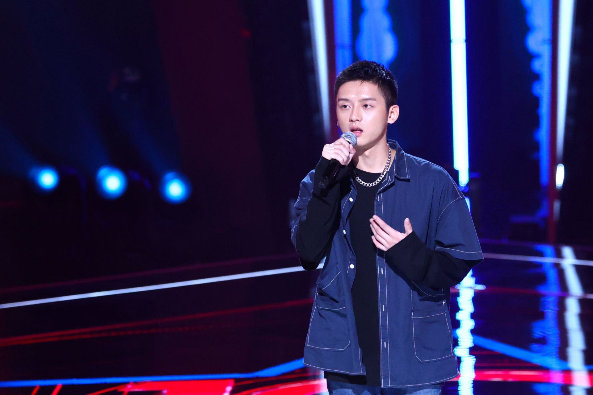 “好声音”学员王泓昊：我在音乐之路弯道超车