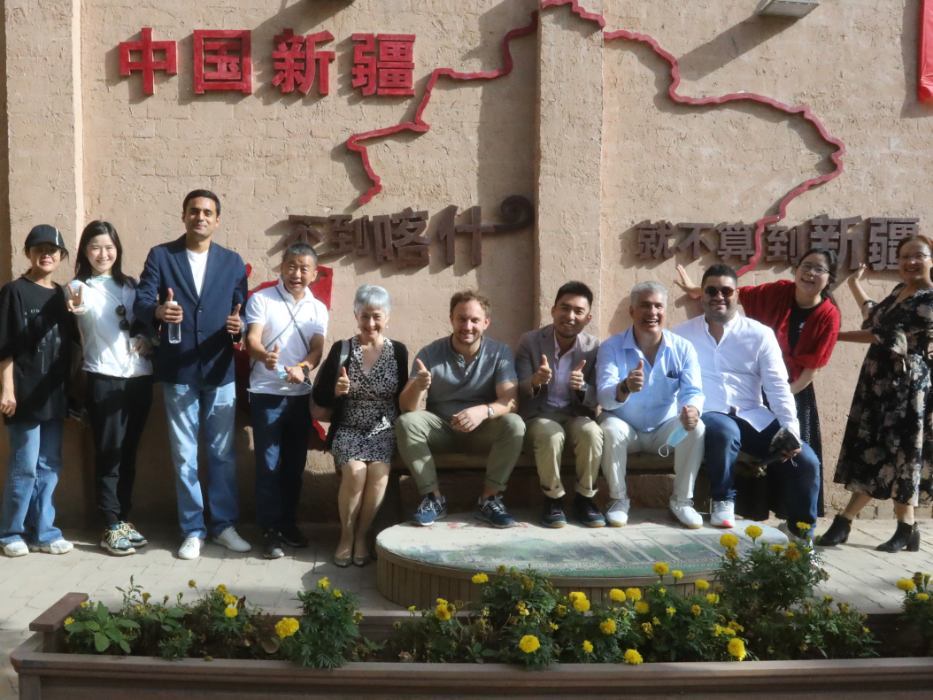 深圳市外资企业外籍代表赴疆参观访问:“新疆是个好地方，投资发展大有作为”
