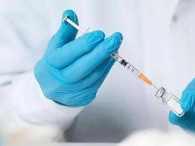 新冠疫苗加强针要来了，谁先打？能混打吗？