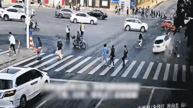 上海大渡河路金沙江路5死7伤案，被告人一审被判死刑