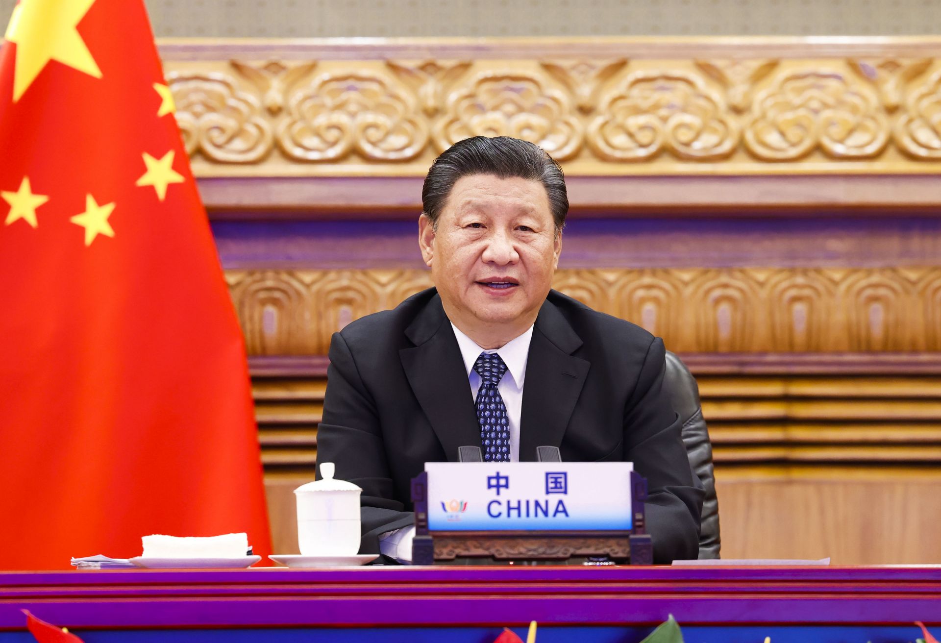 习近平就葡萄牙前总统桑帕约逝世向葡萄牙总统德索萨致唁电