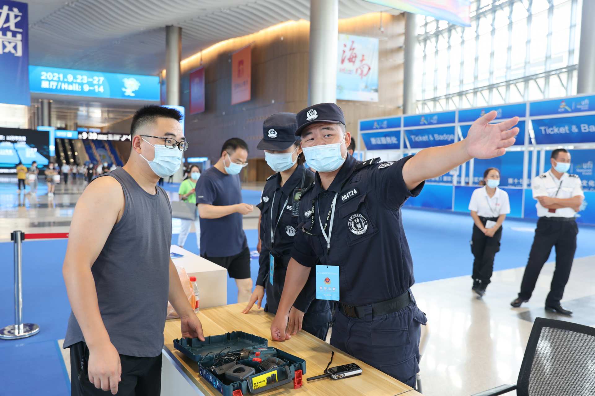 深圳公安出动警力8000余人次确保文博会平安有序