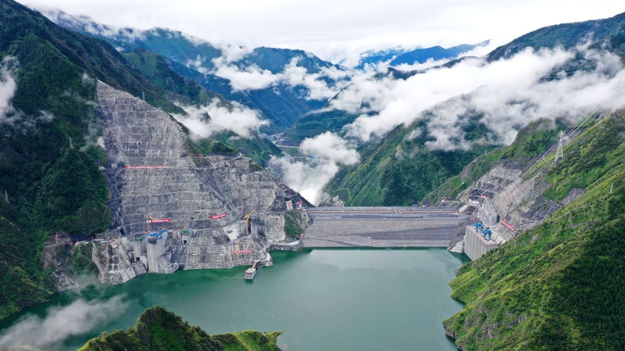 雅砻江两河口水电站投产发电！中国水电迈向高海拔寒冷地区