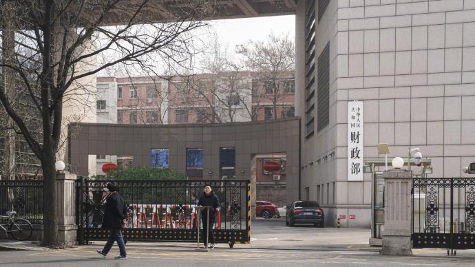 财政部今天在香港发行80亿元人民币国债