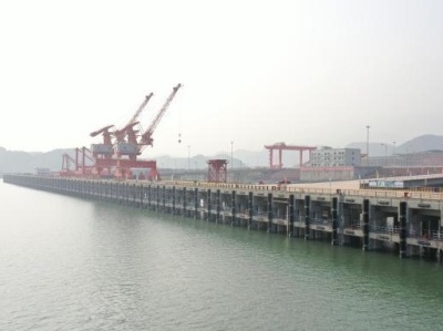 长江上游首个万吨级码头即将开港