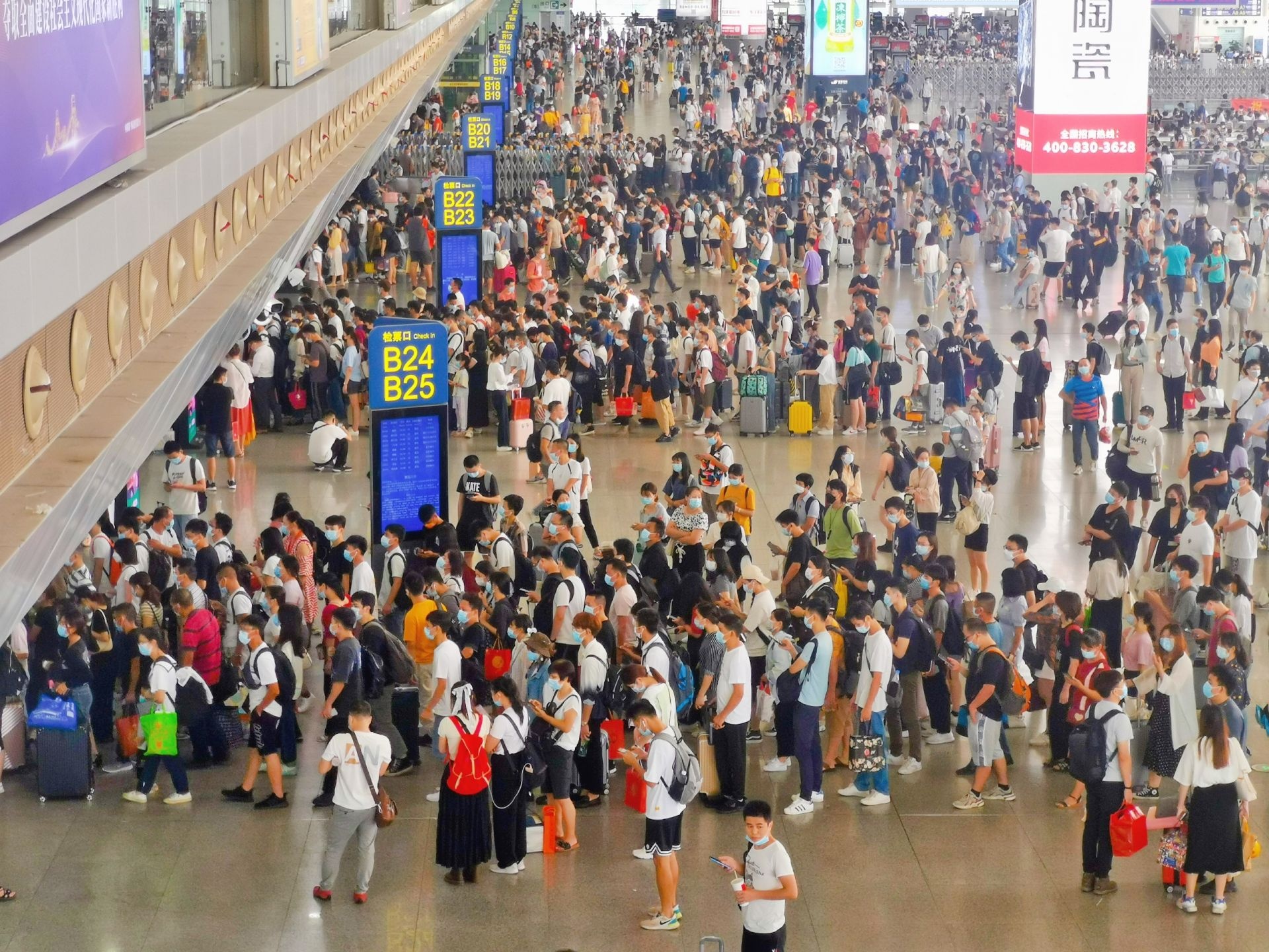广铁中秋假期3天送客458万人，今日加开深圳北至广州南夜间高铁8.5对
