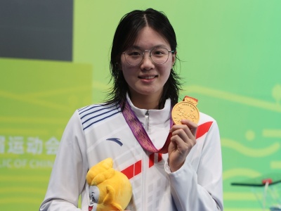 深大学子汤慕涵获全运会广东首枚游泳金牌！彭旭玮获100米仰泳冠军