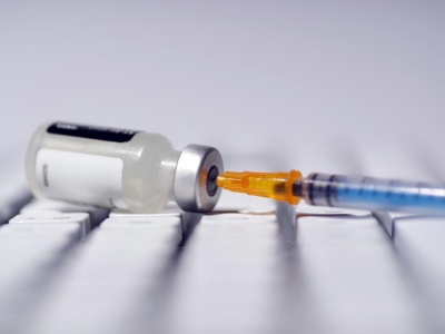 美总统拜登宣布疫苗新规 将影响近1亿美国人