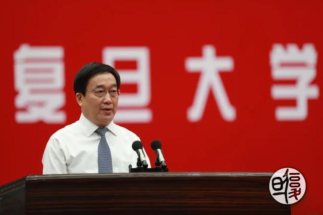 复旦校长寄语新生：随从大流不可能实现超越引领